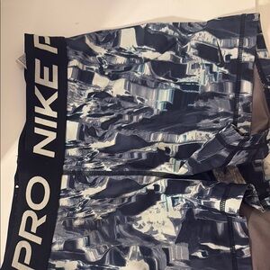 Nike Pro Women's Athletic Shorts - Black and White